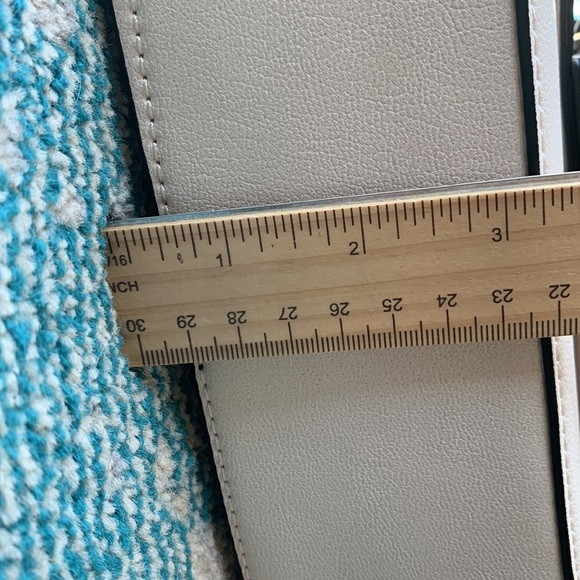 Naturalizer Kiley Bag - Picture 5 of 8